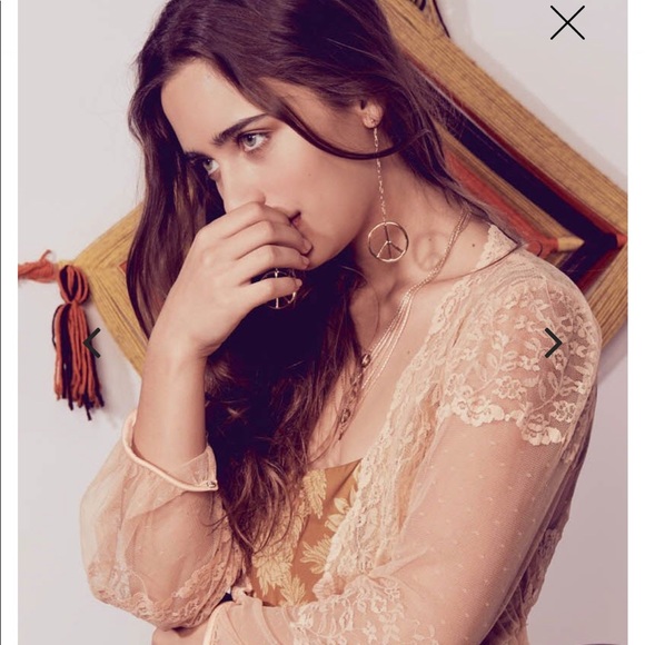 Vanessa Mooney Loverboy peace earrings NEW - Picture 4 of 6